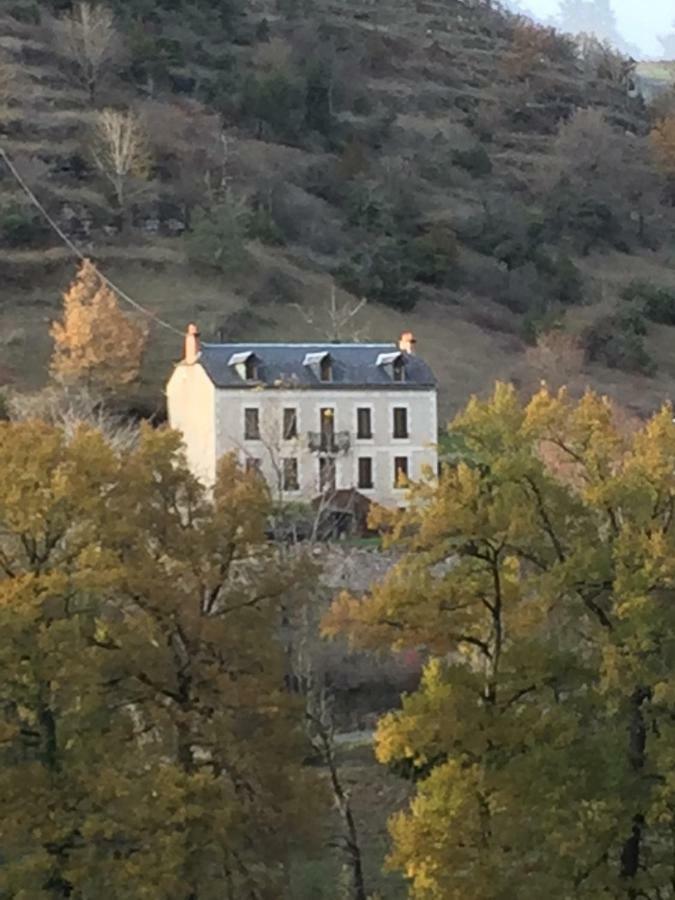Aux Berges Du Coubisou Bed & Breakfast Eksteriør bilde